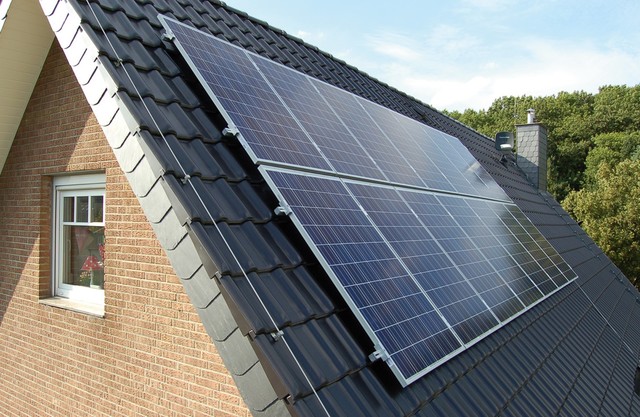 2fotowoltaika-auropower-na-dachu-1258319-format-flex-height-1_1